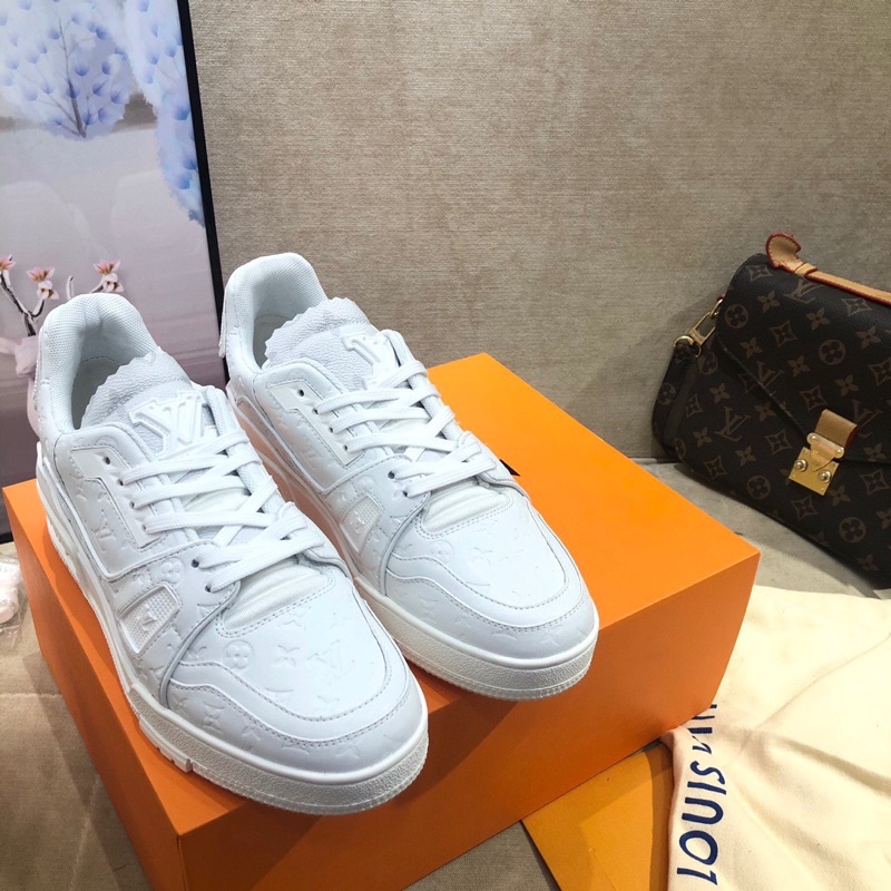 Giày thể thao unisex màu trắng chất liệu da thật cao cấp thương hiệu Louis Vuitton LV