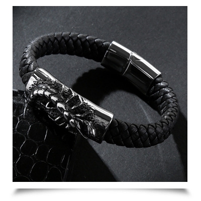 Vòng tay da mặt hình bọ cạp có khóa nam châm dành cho nam