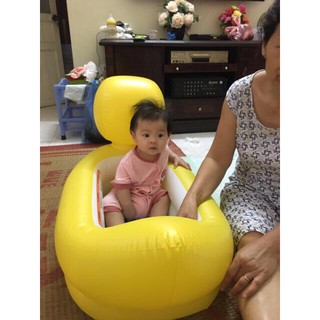 Bể Tắm Con Vịt