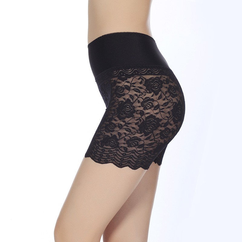 Quần ren mặc váy