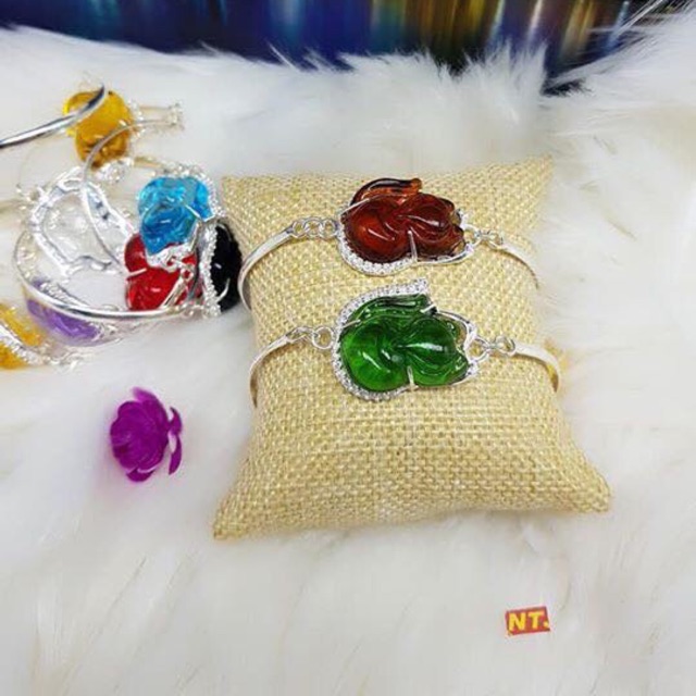 Lắc hồ ly đỏ