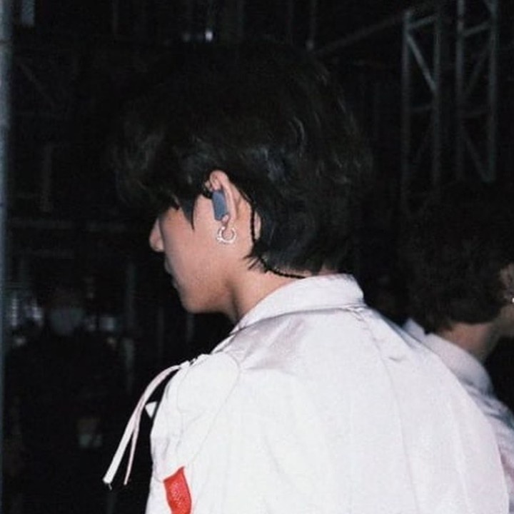 CHÍNH HÃNG KHUYÊN TAI MOMENTO JUSTLOVER V BTS