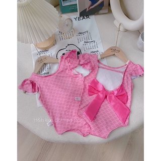 Bikini tay bèo nơ to hồng cho bé gái