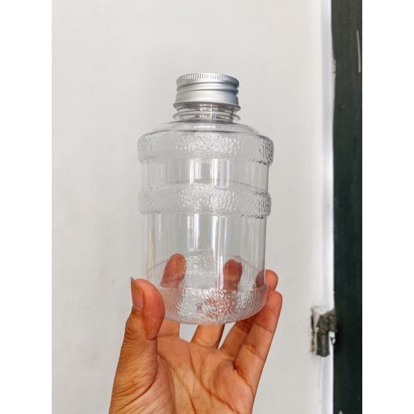 Chai nhựa hinh bình nước