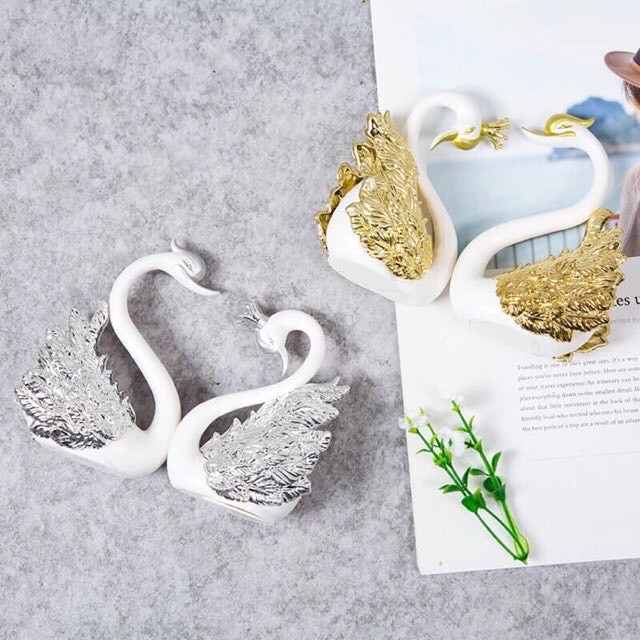 Phụ kiện Thiên nga decor mẫu móng ( set 2 con ) màu vàng - bạc