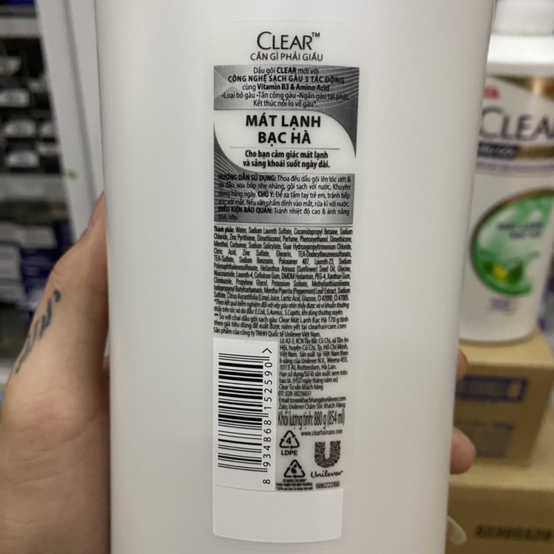 Dầu Gội Đầu Sạch Gầu Clear Mát Lạnh Bạc Hà, Nuôi dưỡng Da Đầu 880g