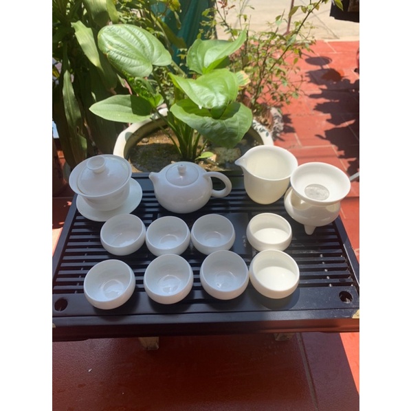 Bộ ấm chén sứ bạch định