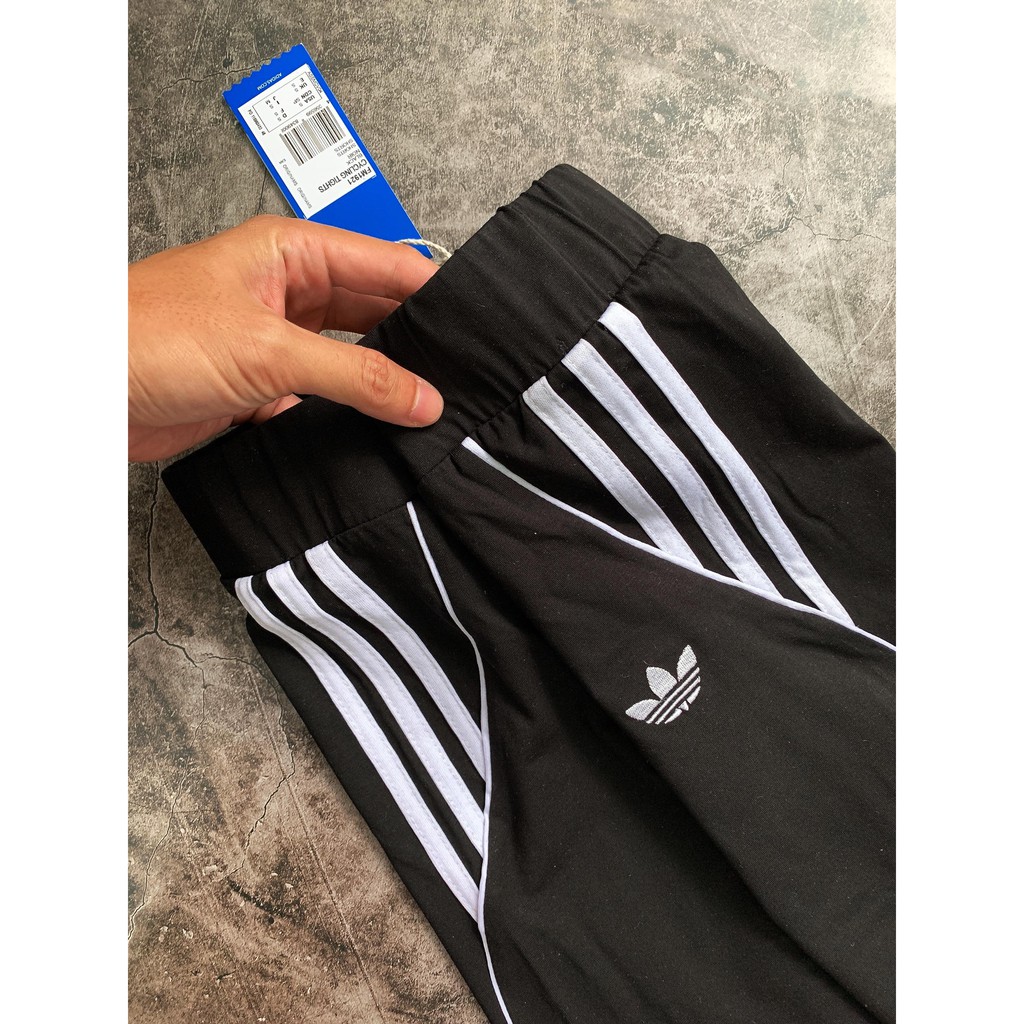 (HÀNG XUẤT XỊN) Quần Legging Short das đen phối 3 sọc