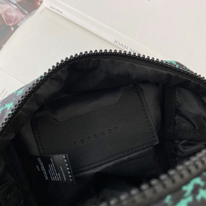 Túi Mỹ Phẩm T0PSH0P .39&quot;N Hoa Nền Xanh Lá