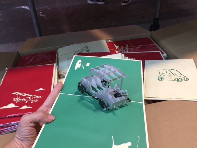 Xe ô tô chơi gofl - Gofl - Thiệp 3D | BigBuy360 - bigbuy360.vn