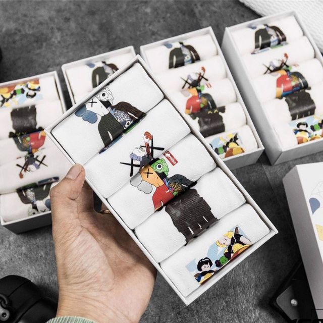 Set vớ Kaws 5 đôi ( full box)