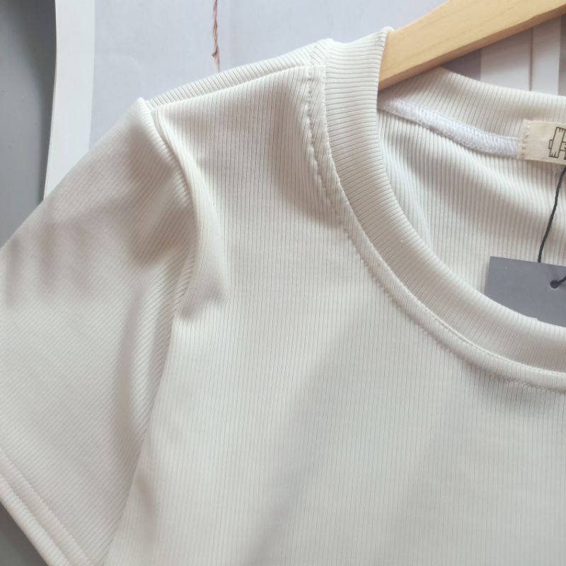Áo Croptop cổ tròn Bigsize Hsumi
