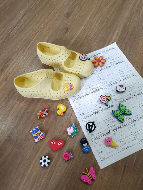 Giày Native có quai, TẶNG 2 Jibbitz cho bé gái