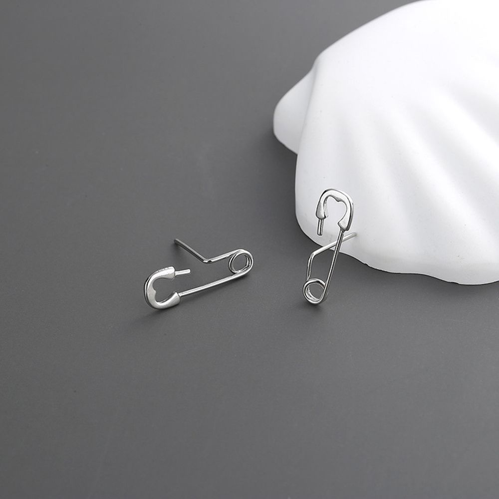 Bông tai hình cái ghim đơn giản cá tính phong cách Hàn Quốc cho nữ