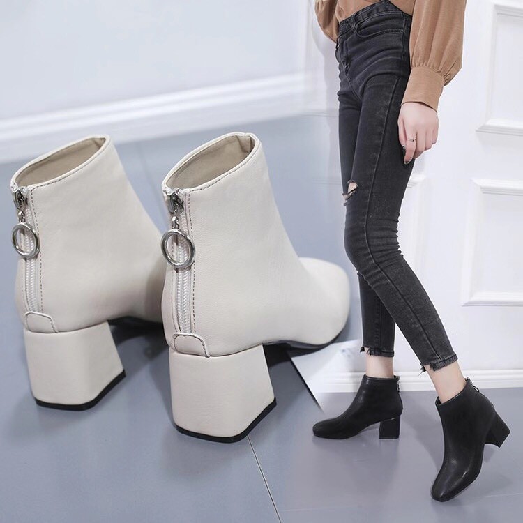 Boot Nữ Cổ Ngắn Chất Da Gót Vuông Gân Móc Khoá Sau - 8257 móc tròn