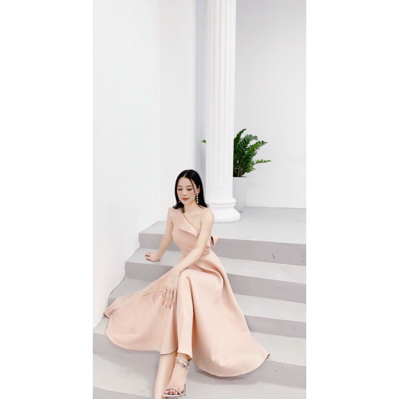 đầm xoè lệch vai nơ sau to