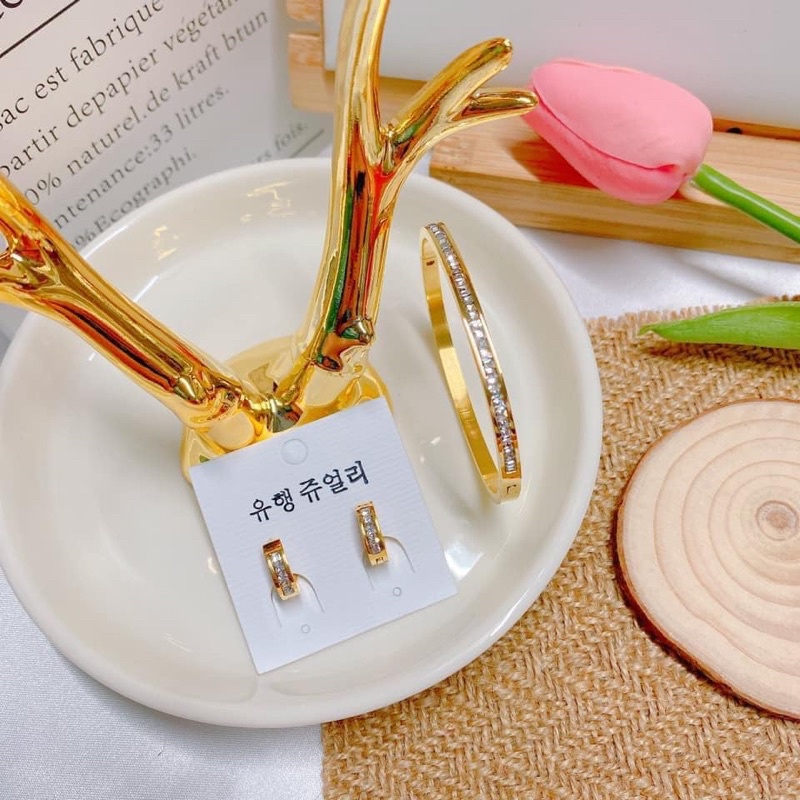 Vòng tay nửa soàn titan bản mỏng