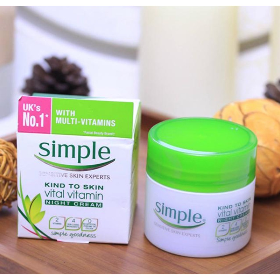 Kem dưỡng da ban đêm Simple Kind To Skin Vital Vitamin Night Cream