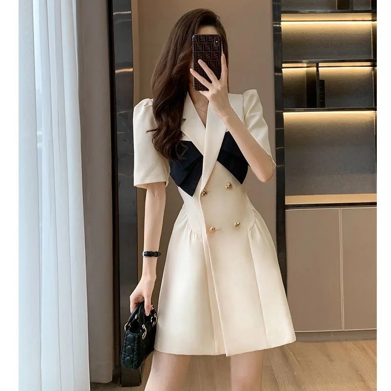 Đầm trắng tay phồng cổ vest kiểu Pháp thời trang hè 2022 mới cho nữ