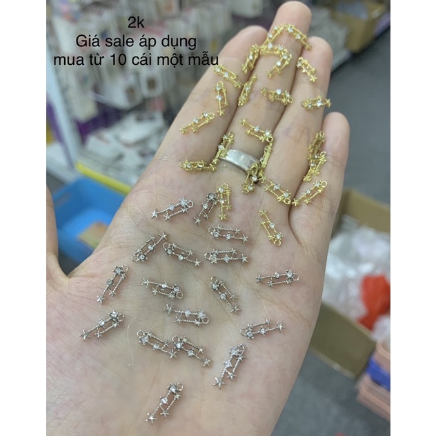 Cham hình đính móng