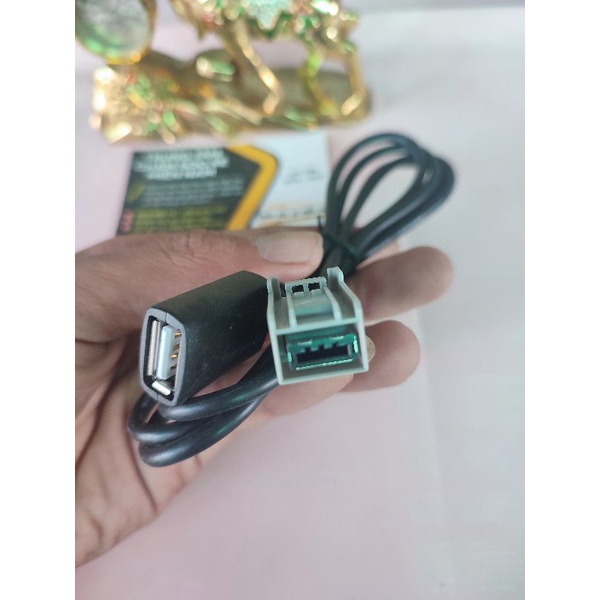 Jack usb CD oto mitsubitshi-xpander