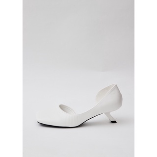 1792 - MAGGIE CLOSED TOE HEELS