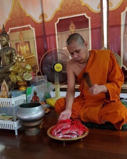 Vòng chỉ đỏ may mắn Thái Lan