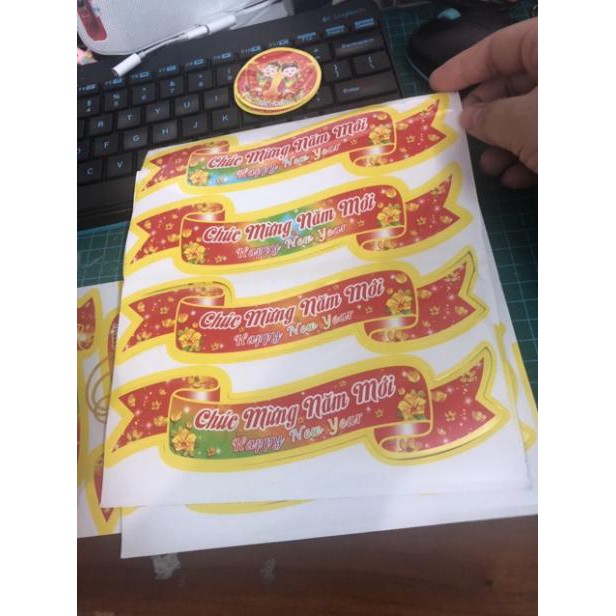 Decal chúc mừng năm mới tích hợp sẵn keo - lột dán
