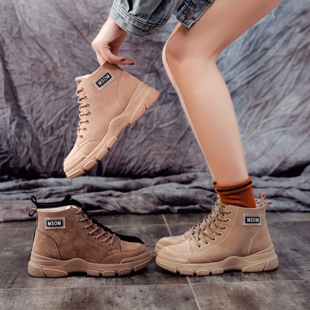 Giày Bốt Nữ BN08 MSOM Mẫu Hot Tren Đế Tăng Chiều Cao Tặng Kèm Tất Nữ | BigBuy360 - bigbuy360.vn