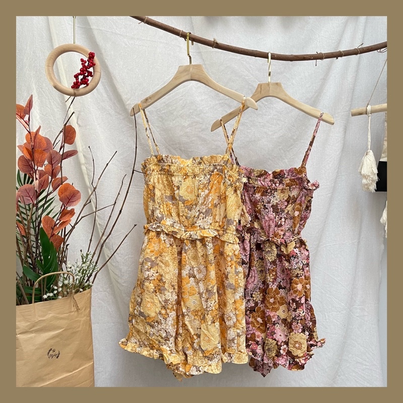 Jumpsuit Hoa Viền Bèo Kèm Túi F21