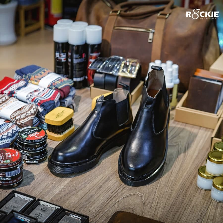 Giày Chelsea Boot Da Nam - da bò thật 100% -  Dr Full Black  - phát hiện giả da đền gấp 10 - DRAD12DE - R8ckie
