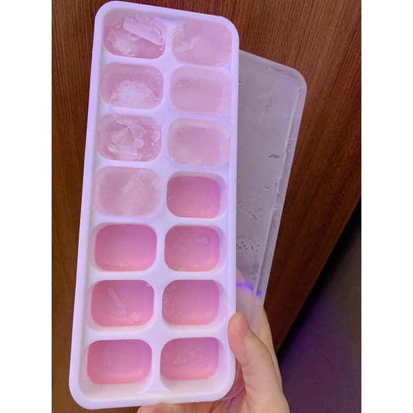 Khay làm đá bằng silicon có nắp đậy tiện ích