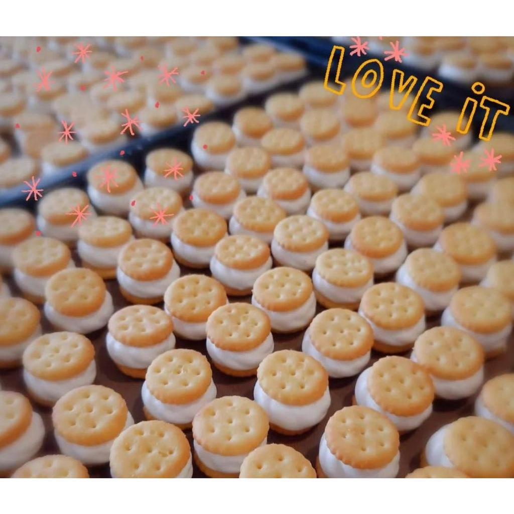 Salted Cracker Meringue Cookies