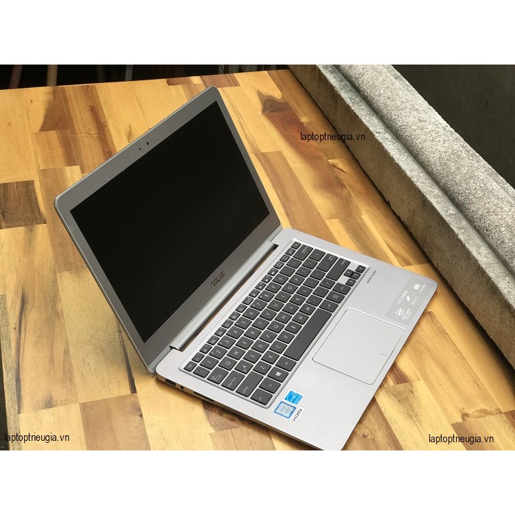 [Giá Sock] Asus zenbook UX330: i7 7500U, 8Gb, SSD256, Intel620, 13.3FullHD