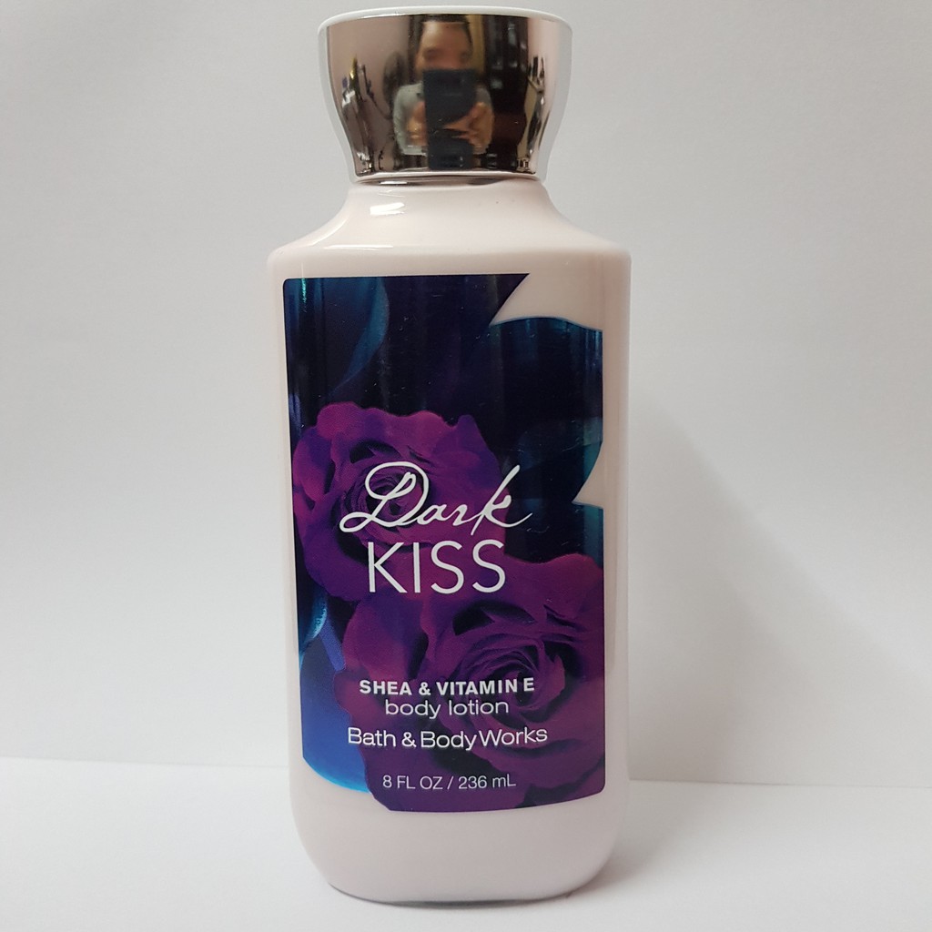 Sữa dưỡng thể Bath And Body Works Dark Kiss