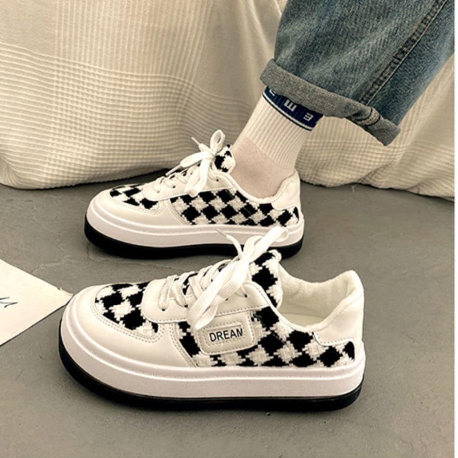 (Order) Giày sneakers nữ thời trang đi học họa tiết mảnh ghép pulzze đen trắng đế bánh mì thấp 2 tầng màu