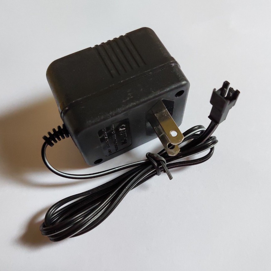 RC195- Adapter sạc pin Nicd 6V cổng kết nối SM