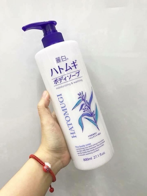 SỮA TẮM TRẮNG DA HẠT Ý DĨ HATOMUGI 800ML