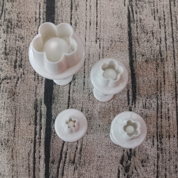 HCM - Bộ 4 khuôn làm fondant trang trí bánh kem hình Hoa mận 5 cánh CA18