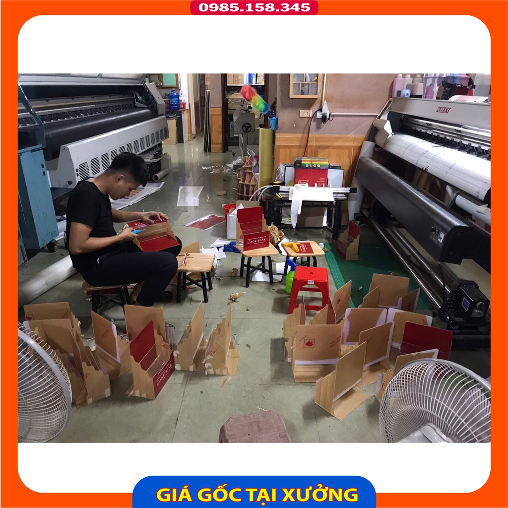 Khay mica 3 tầng  để bàn đựng tờ rơi A4, A5