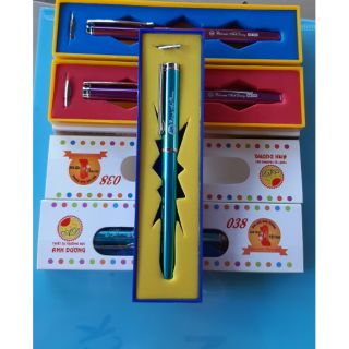 Bút máy nét thanh nét đậm 038