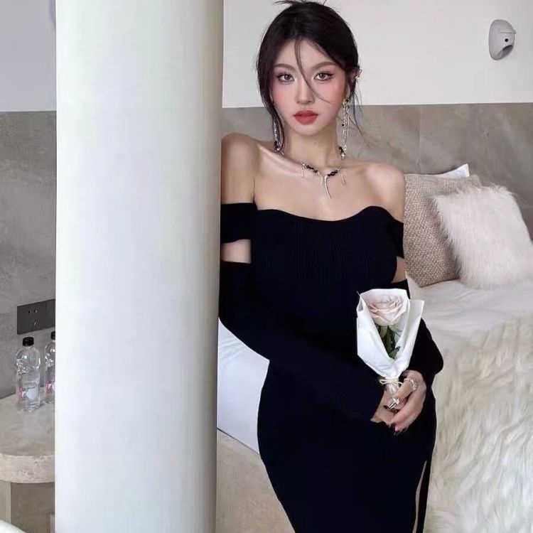 Đầm Dự Tiệc Hở Lưng Màu Đen Phong Cách Quyến Rũ