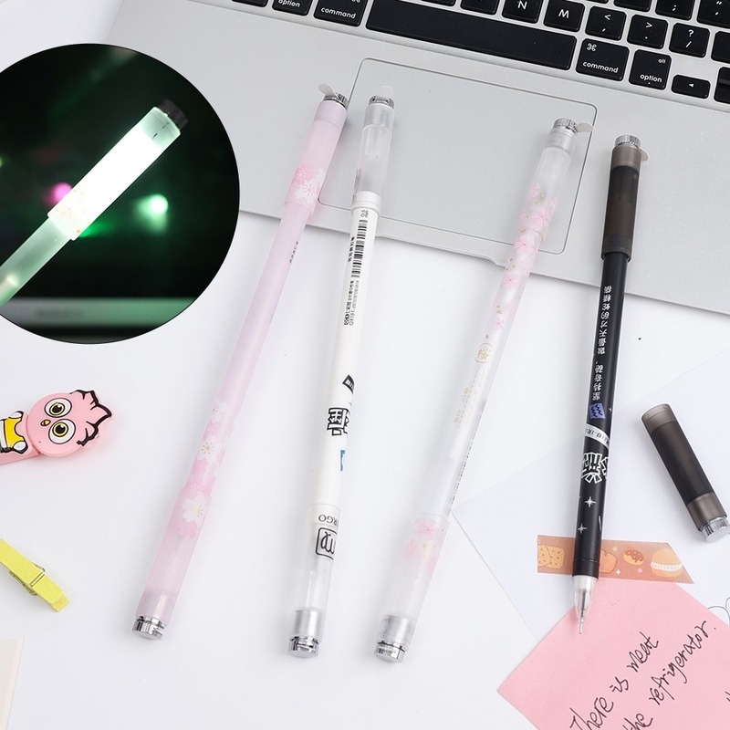 Bút Xoay Có Đèn LED Phát Sáng Chống Rơi Vui Nhộn