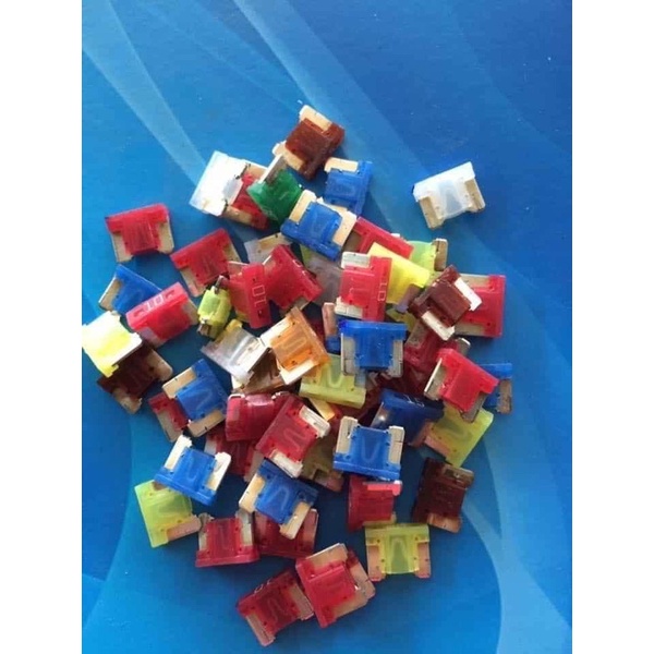 Cầu chì Nhật bãi,Cầu chì kia hyunhdai đời mới, Cầu chì tháo xe , hàng chọn lọc. chân cắm sạch, đẹp