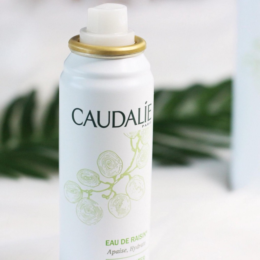 Xịt khoáng Caudalie Grape Water 300ml