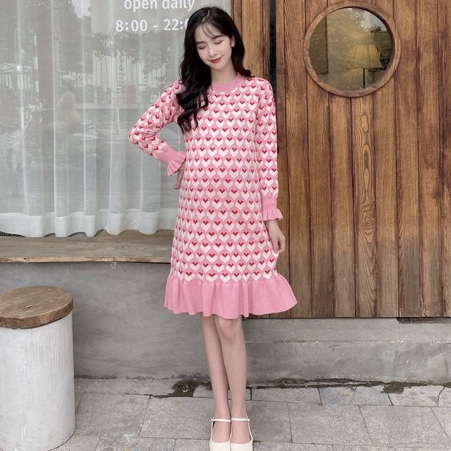 Váy len bầu co dãn giữ ấm cho bầu mặc trong và sau sinh - Đầm len bầu hồng tim thiết kế Medyla - VM031