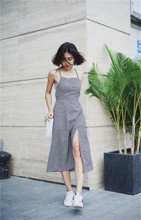 Váy hở lưng