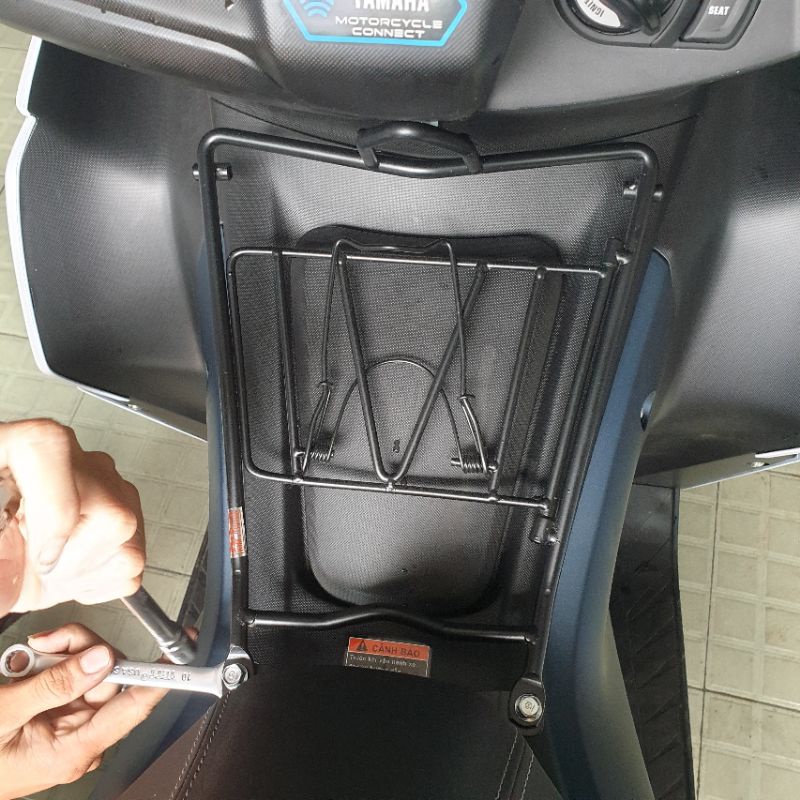 Baga giữa xe NVX sơn tĩnh điện