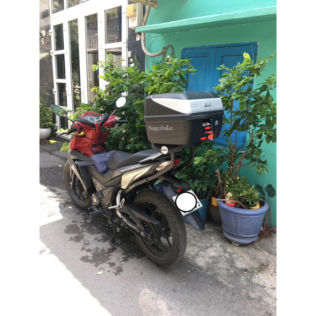 Baga givi HRV Winner, kèm đế đệm M5M. Hàng Givi chính hãng, mới 100%