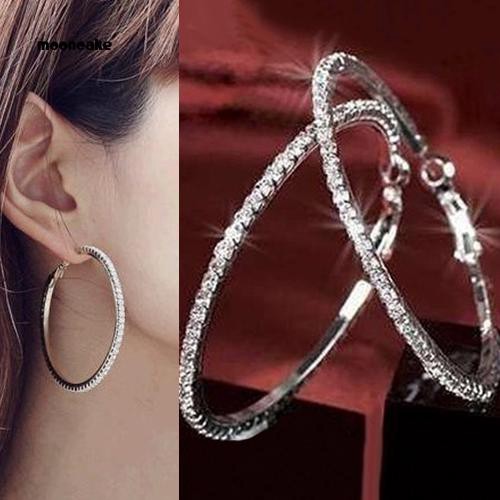 Khuyên tai nữ trang dáng tròn đính đá pha lê xinh xắn